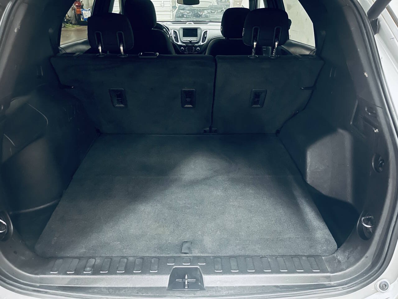 Used 2019 Chevrolet Equinox LT w/ Driver Convenience Package FWD image 37