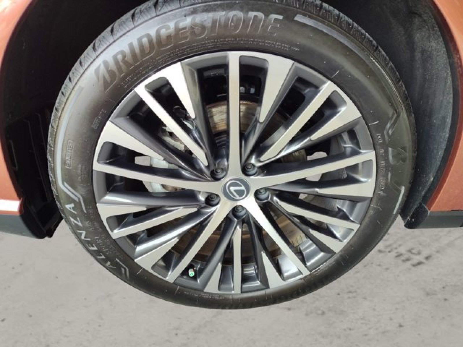 Used 2024 Lexus RX 350 Premium Plus w/ Convenience Package FWD image 9