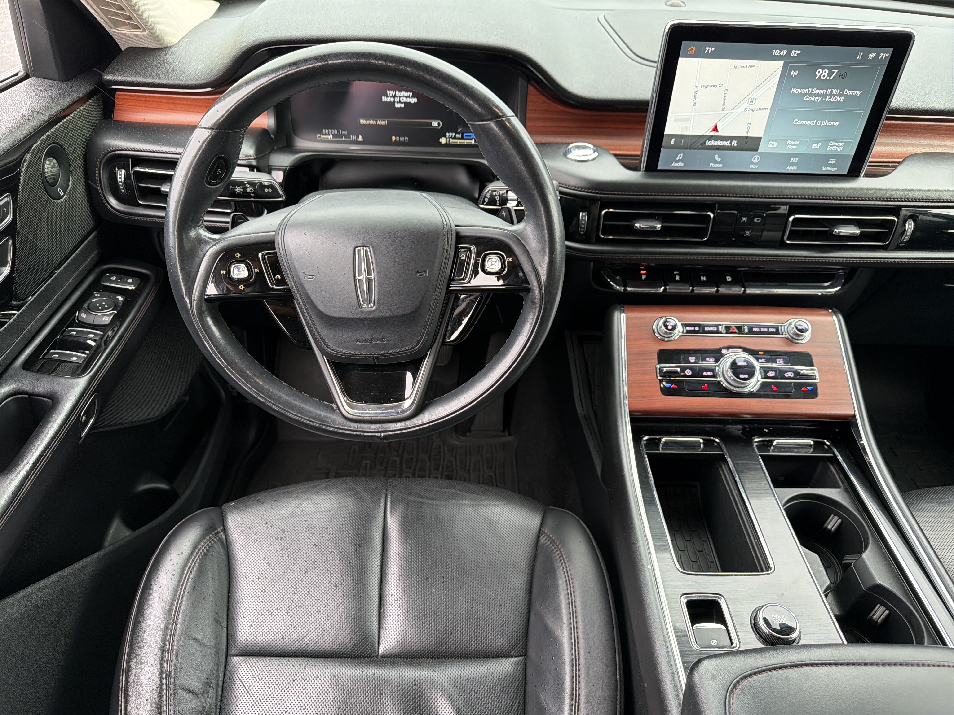 Used 2021 Lincoln Aviator Grand Touring AWD/4WD image 18