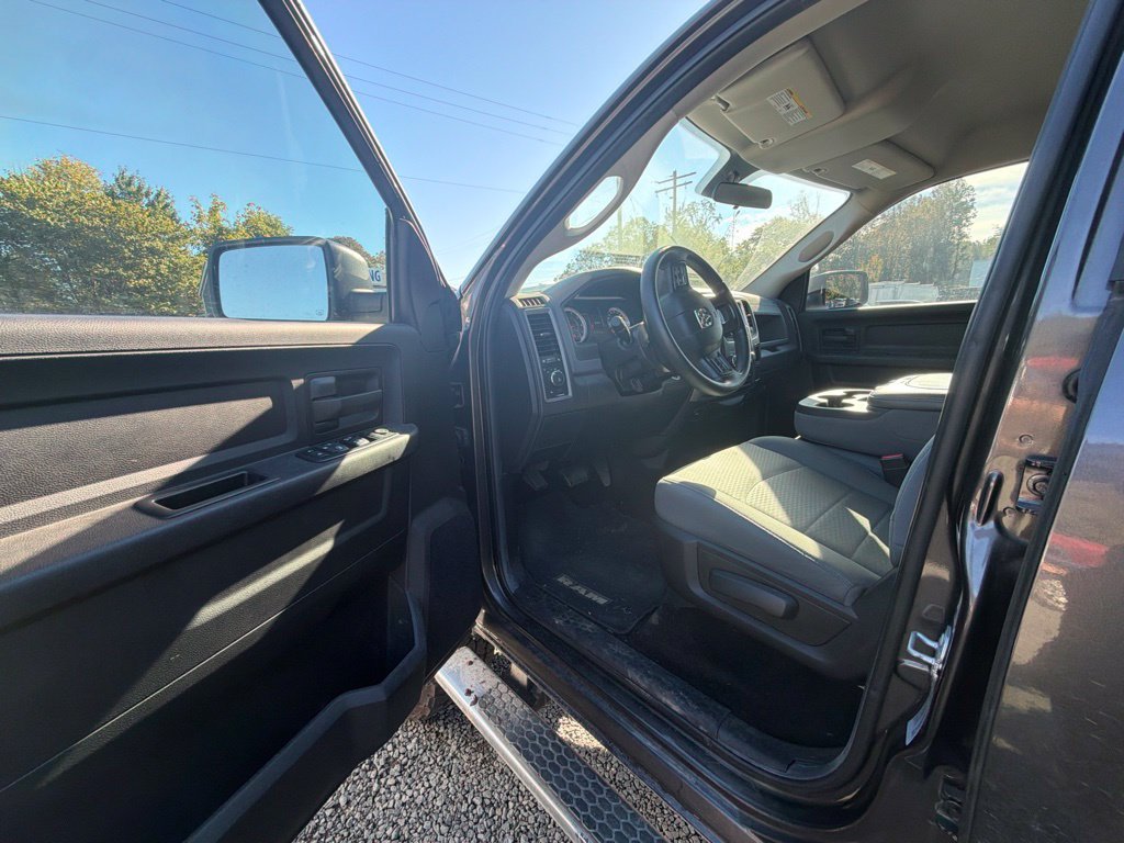 Used 2017 RAM 1500 Express AWD/4WD image 15