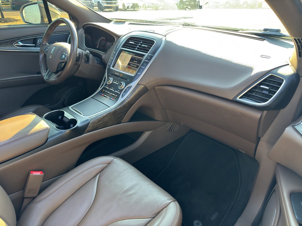 Used 2018 Lincoln MKX Reserve w/ Driver Assistance Package image 17