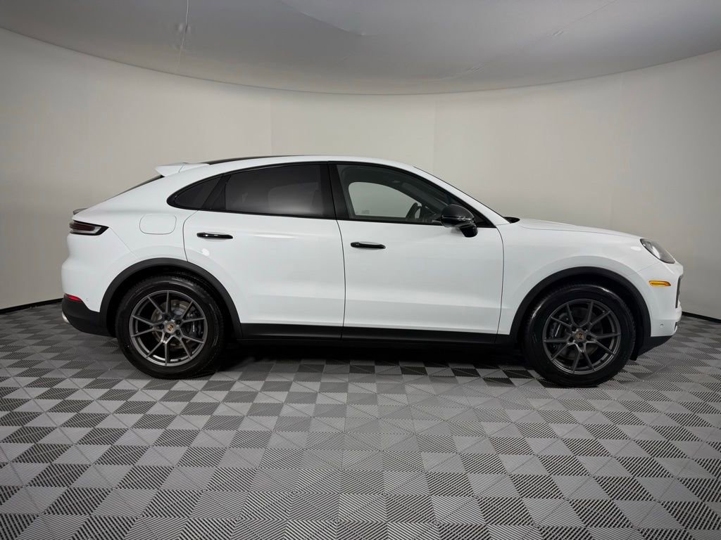 New 2026 Porsche Cayenne Coupe AWD/4WD image 10