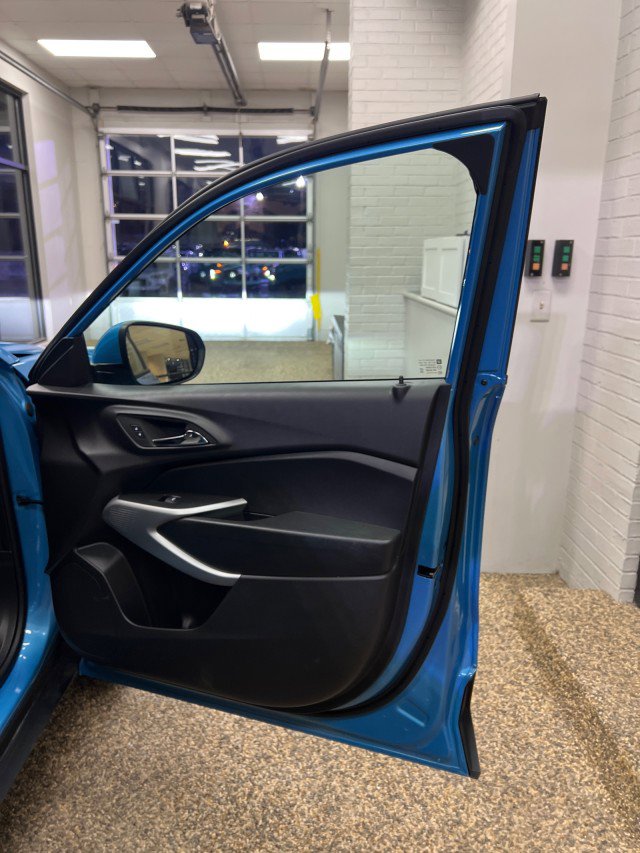 Used 2025 Chevrolet Trax LS w/ LS Convenience Package image 14