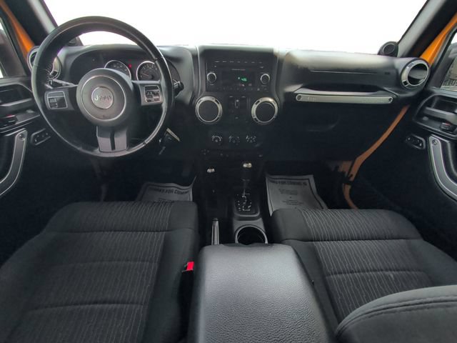 Used 2012 Jeep Wrangler Unlimited Sahara AWD/4WD image 10