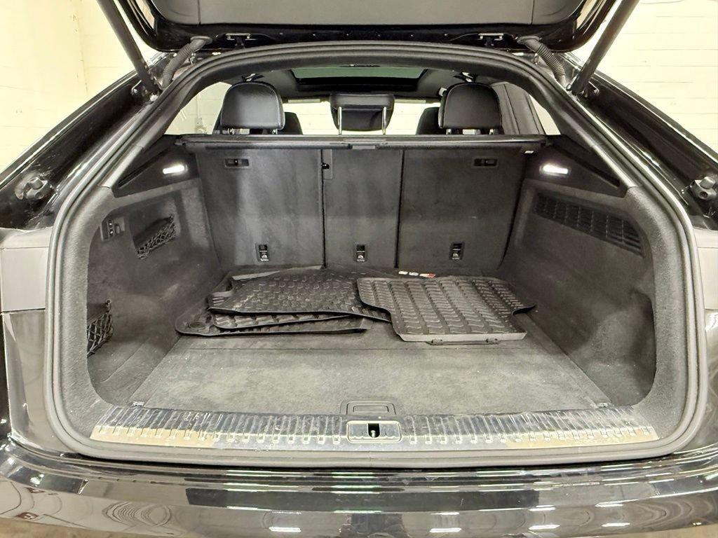 Used 2025 Audi SQ8 Premium Plus w/ 23" Wheel Package AWD/4WD image 54