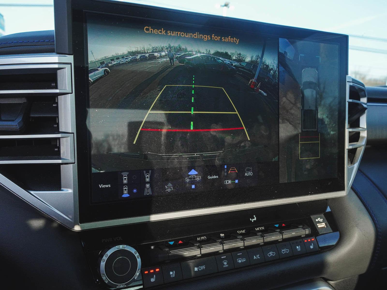 Used 2024 Toyota Tundra Platinum image 18