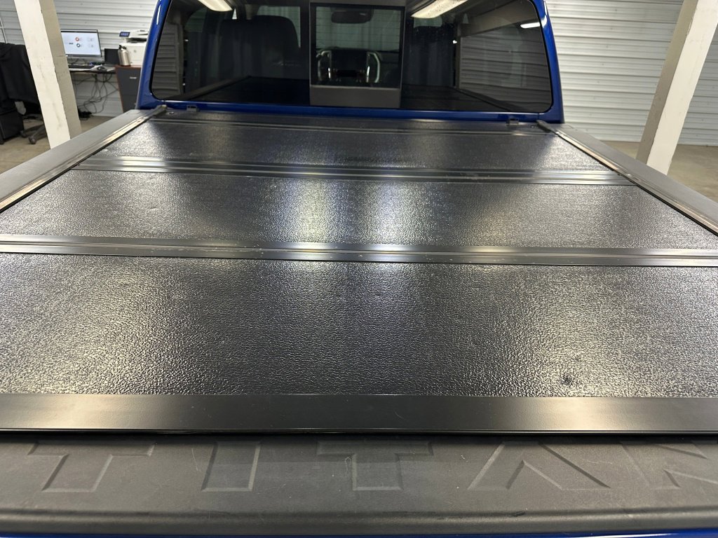 Used 2021 Nissan Titan SL w/ Moonroof Package image 25