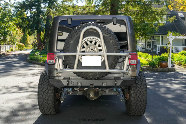 Used 2016 Jeep Wrangler Unlimited Rubicon w/ Connectivity Group image 7