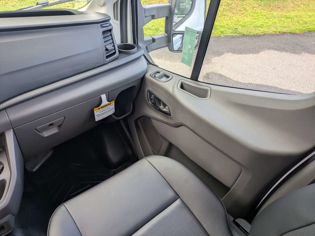 New 2027 Ford Transit 250 148 Medium Roof w/ Load Area Protection Package RWD image 17
