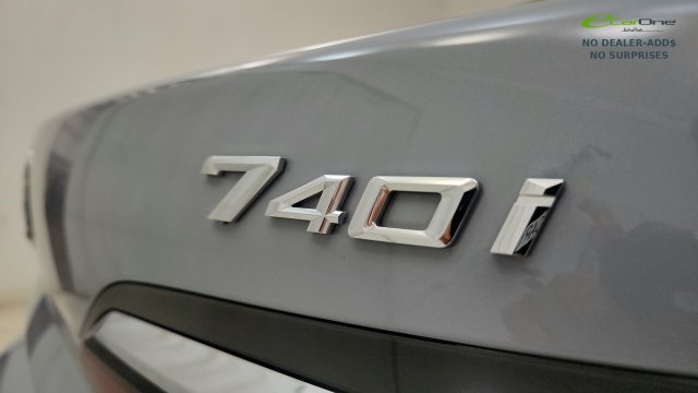 Used 2025 BMW 740i RWD image 32