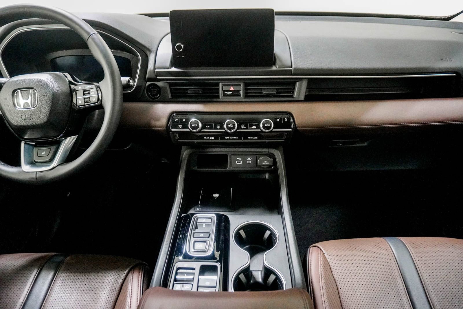 Certified 2025 Honda Pilot Elite image 24