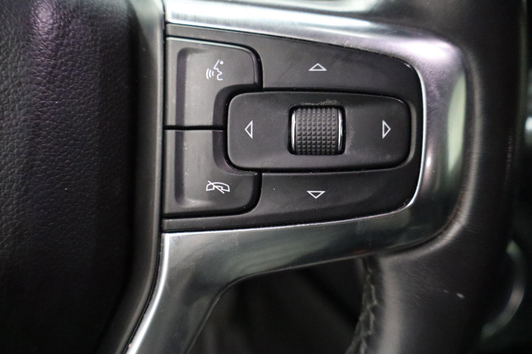 Used 2021 Chevrolet Blazer LT w/ Sound & Technology Package image 17