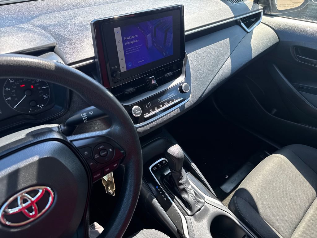 Used 2025 Toyota Corolla LE AWD/4WD image 21