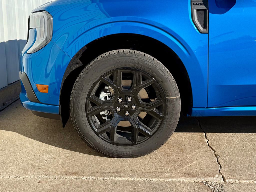 New 2025 Ford Maverick Lobo image 34