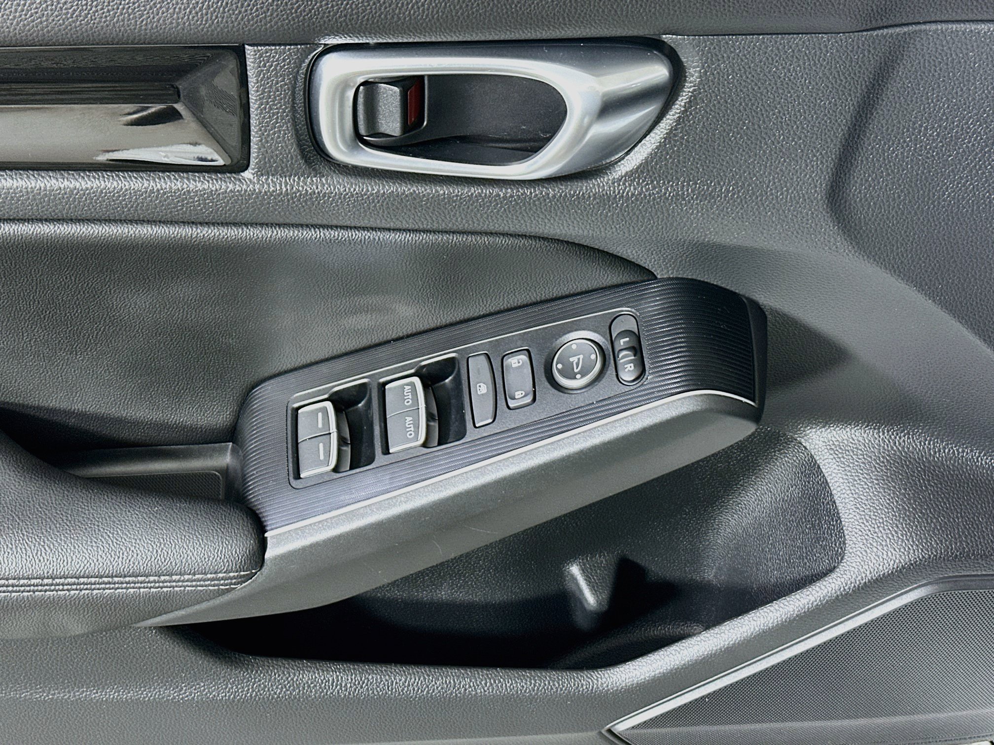 Used 2024 Honda Civic Sport Touring image 14