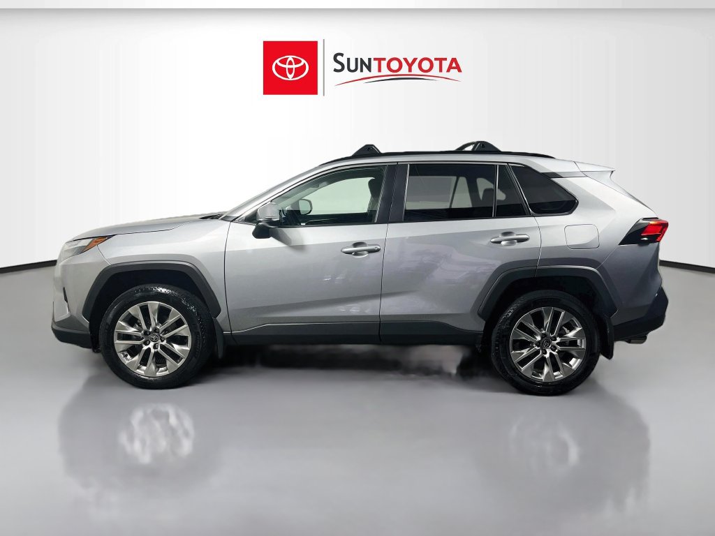 Used 2025 Toyota RAV4 XLE Premium FWD image 6