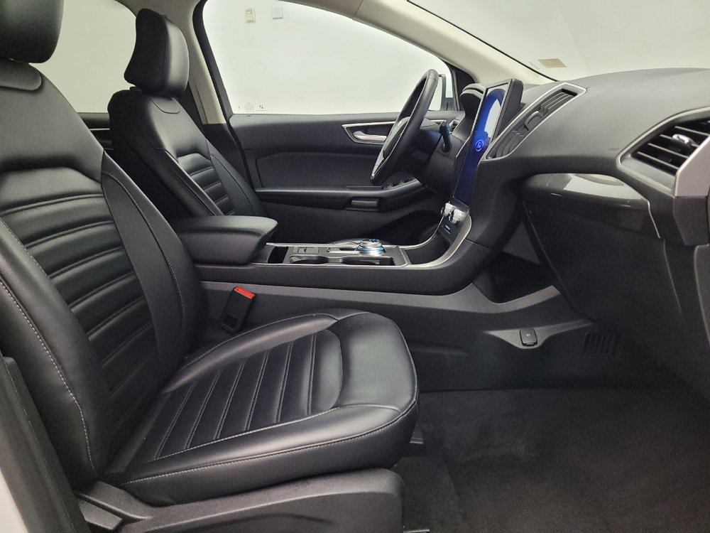 Used 2024 Ford Edge SEL image 21