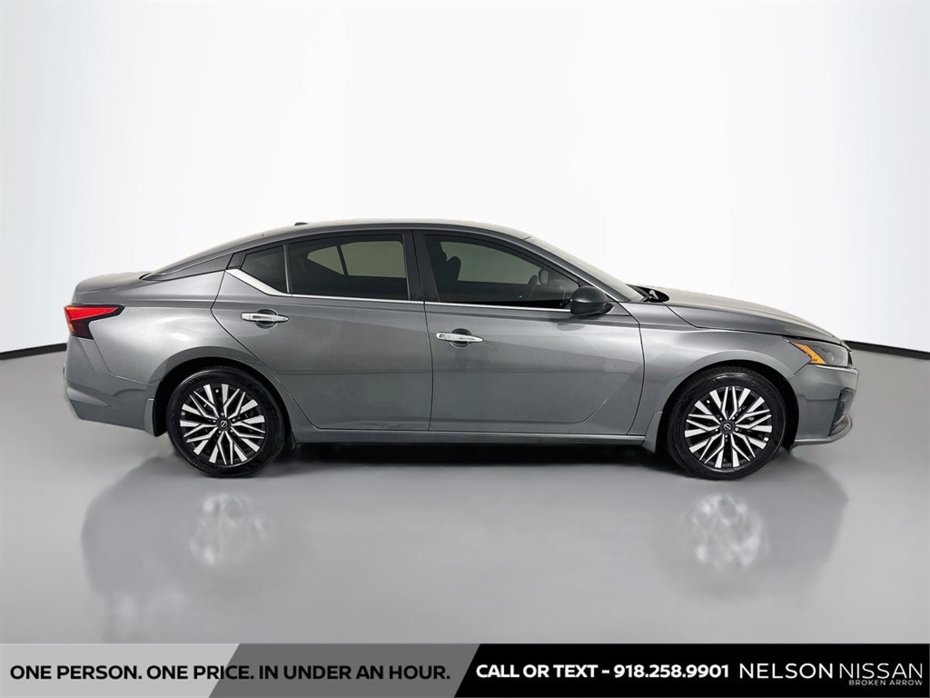 Certified 2025 Nissan Altima 2.5 SV FWD image 4