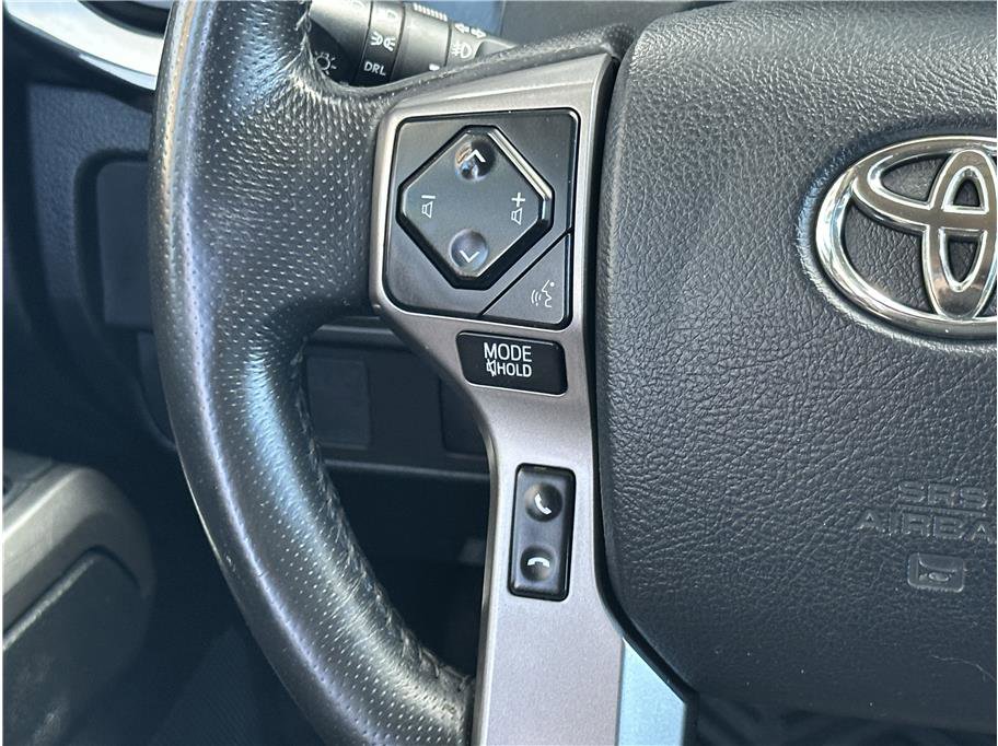 Used 2017 Toyota Tacoma SR5 image 20