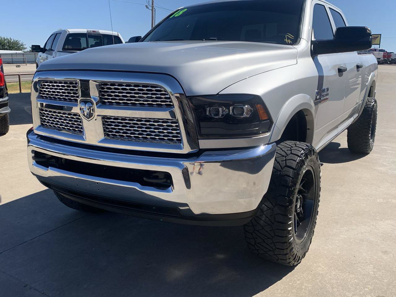 Used 2018 RAM 2500 Tradesman w/ Chrome Appearance Group AWD/4WD image 3