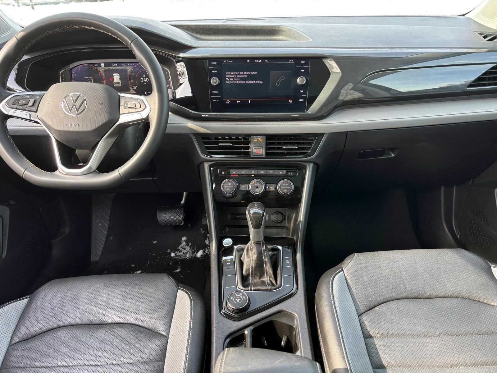 Used 2023 Volkswagen Taos SEL image 29