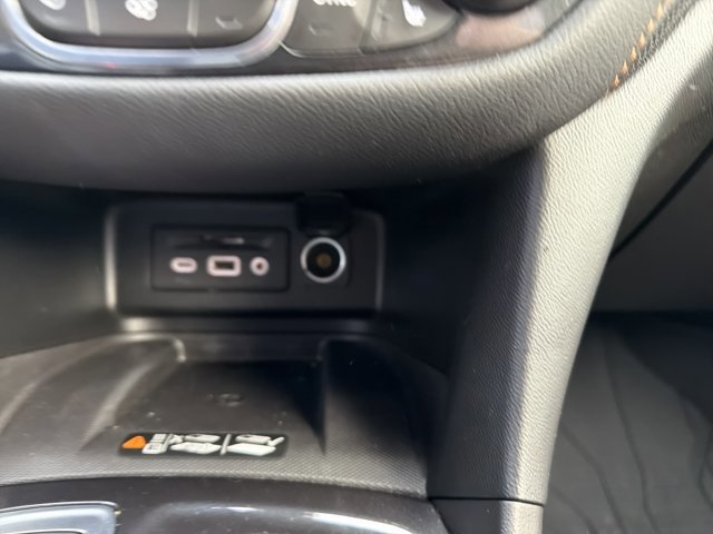 Used 2022 Chevrolet Equinox Premier w/ LPO, Floor Liner Package image 22