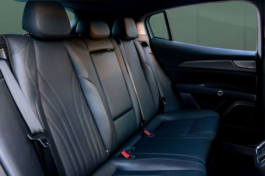 Used 2024 Maserati Grecale GT image 17