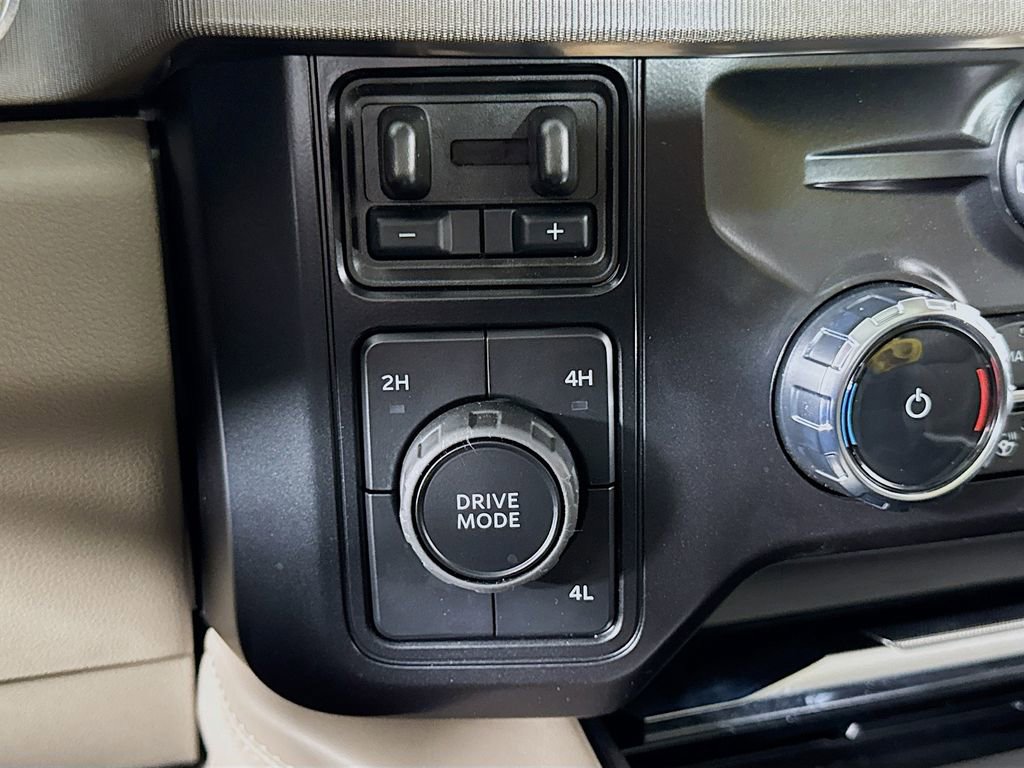 Used 2026 Ford F450 Platinum w/ Platinum Plus Package image 31