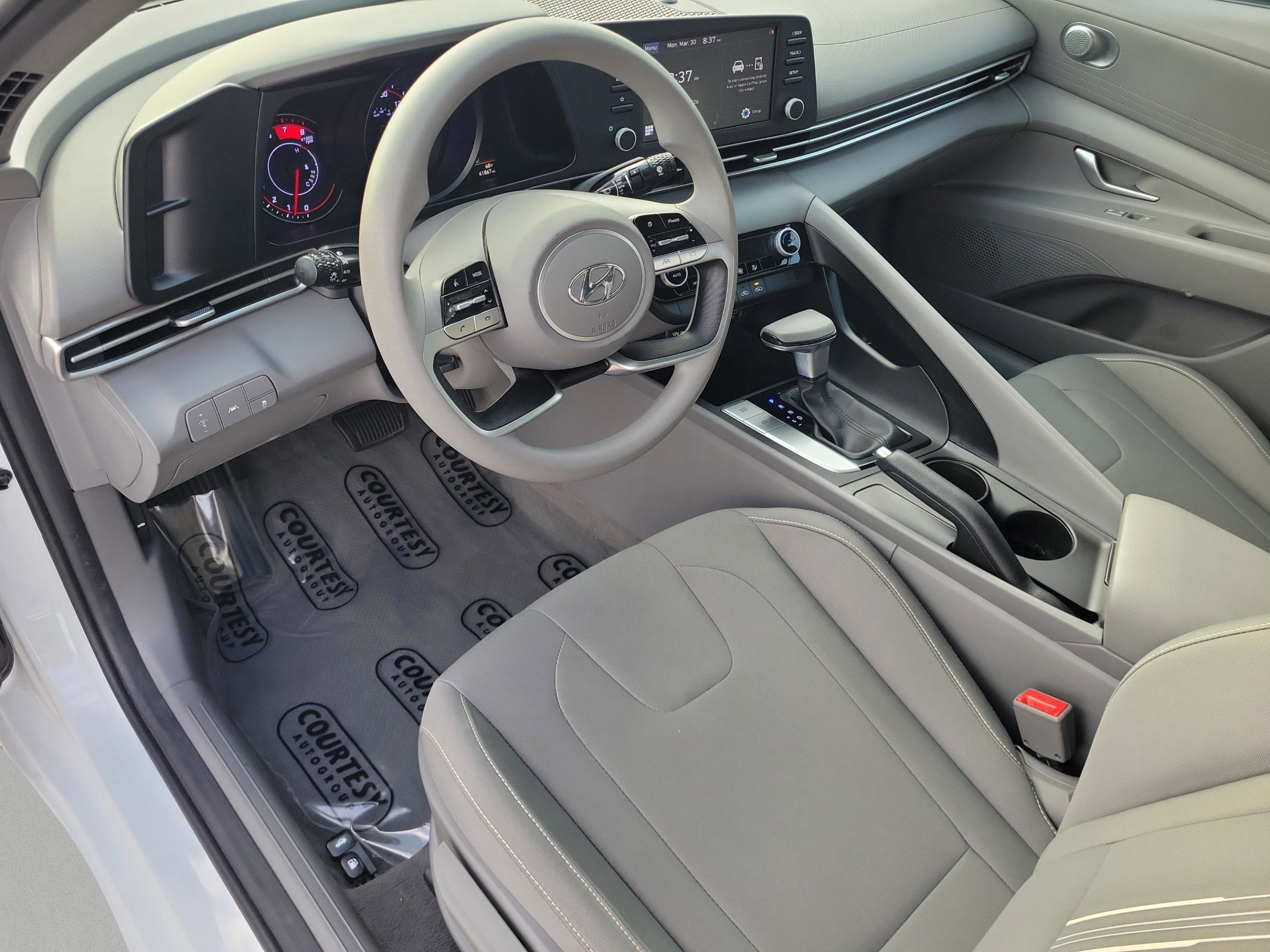 Certified 2022 Hyundai Elantra SEL image 18