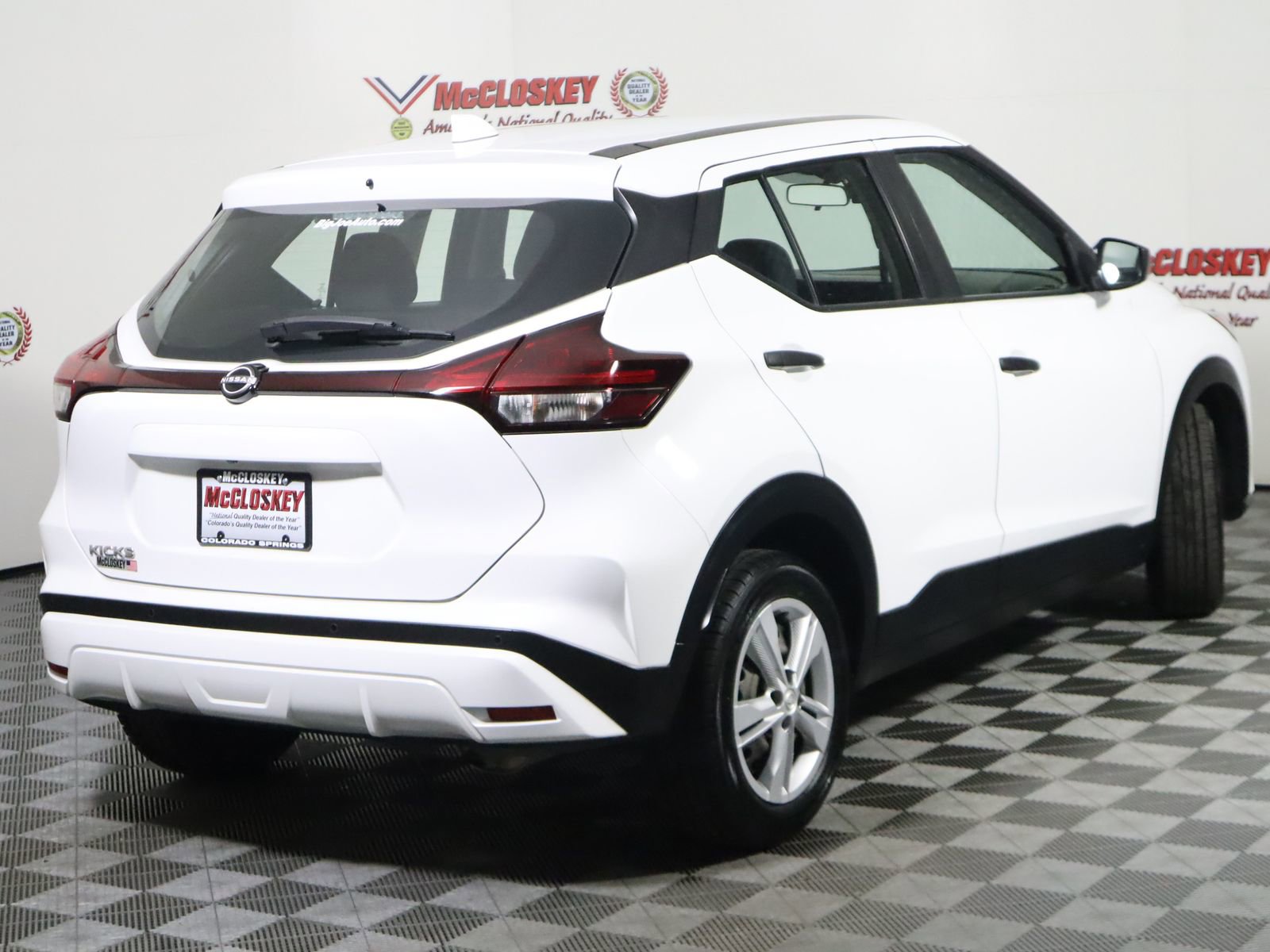 Used 2022 Nissan Kicks S image 5