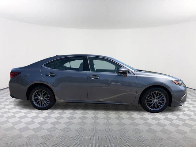 Used 2018 Lexus ES 350 w/ Premier Package image 4