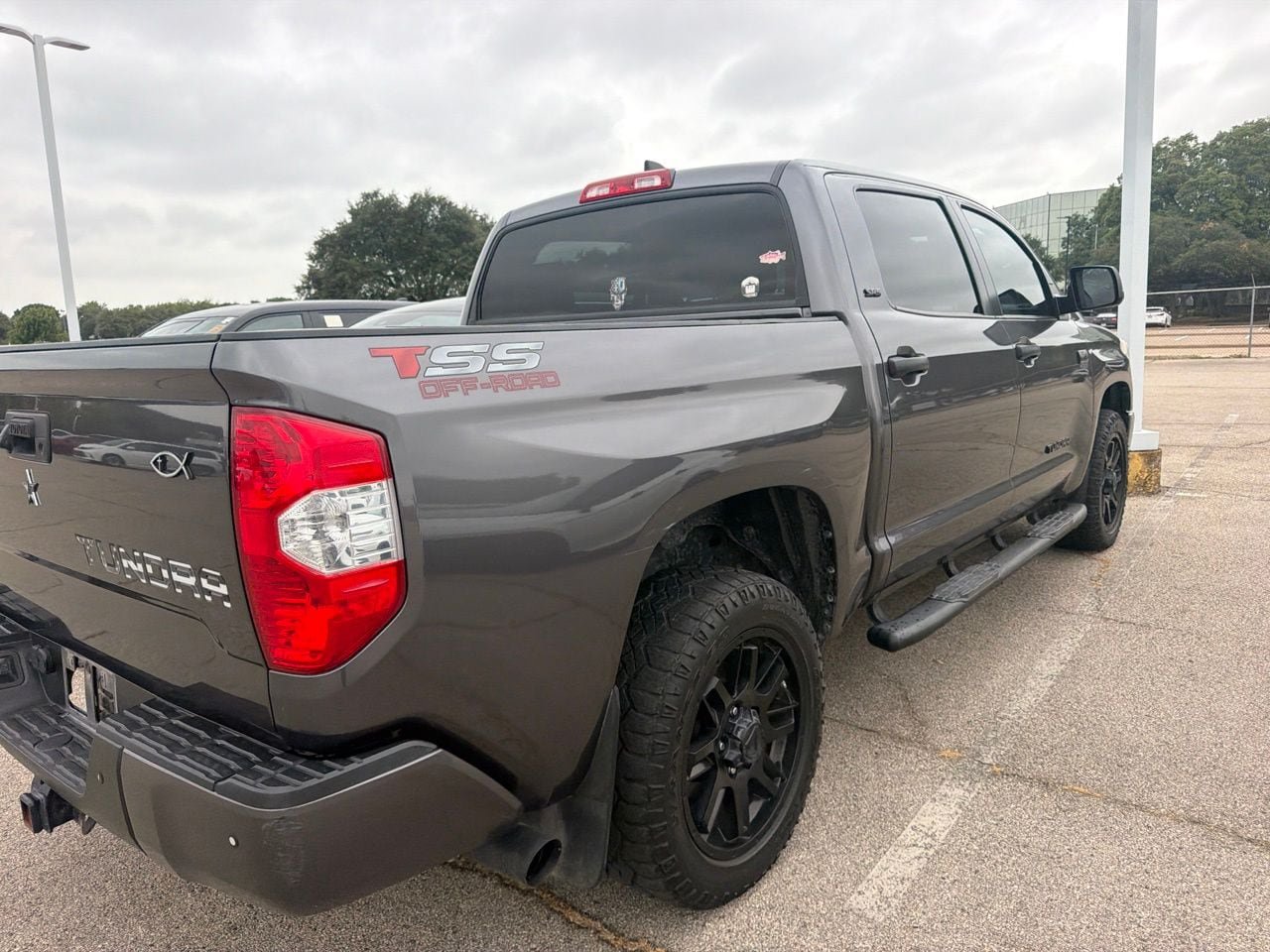 Used 2021 Toyota Tundra SR5 AWD/4WD image 4