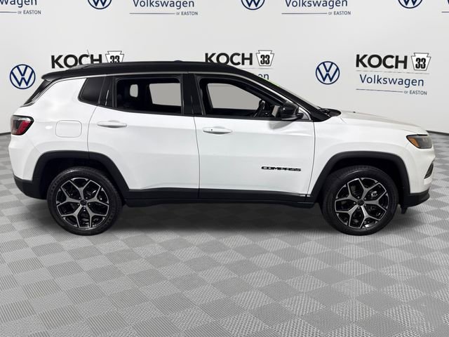 Used 2025 Jeep Compass Limited image 9