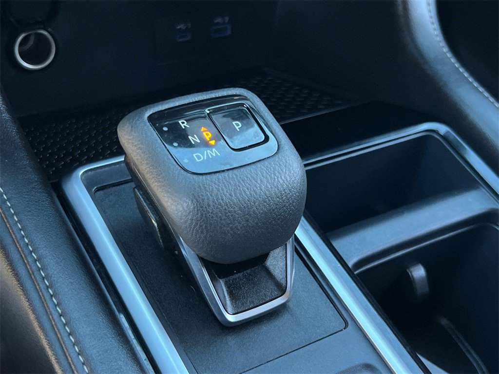 Used 2024 Nissan Pathfinder SV image 25