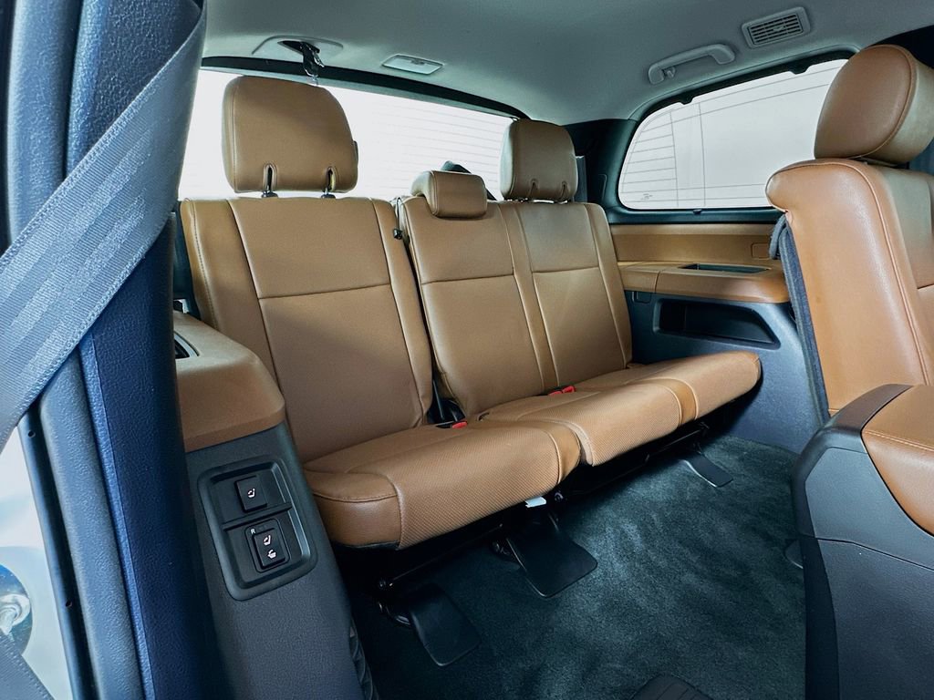 Used 2016 Toyota Sequoia Platinum image 28