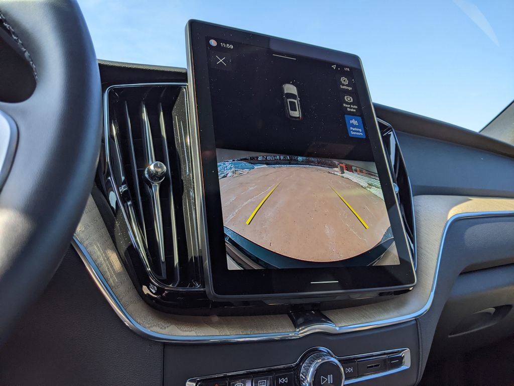 Certified 2026 Volvo XC60 B5 Core image 16