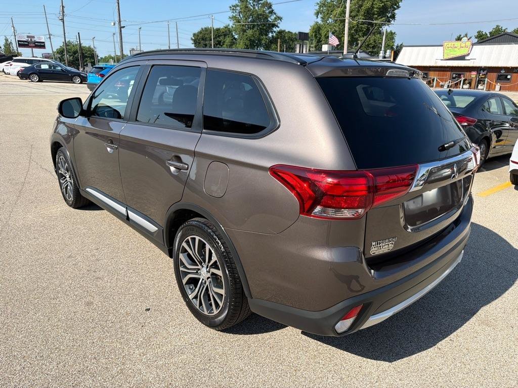 Used 2016 Mitsubishi Outlander SE FWD image 6