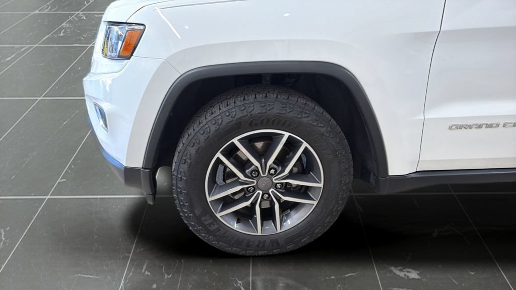 Used 2015 Jeep Grand Cherokee Laredo AWD/4WD image 24