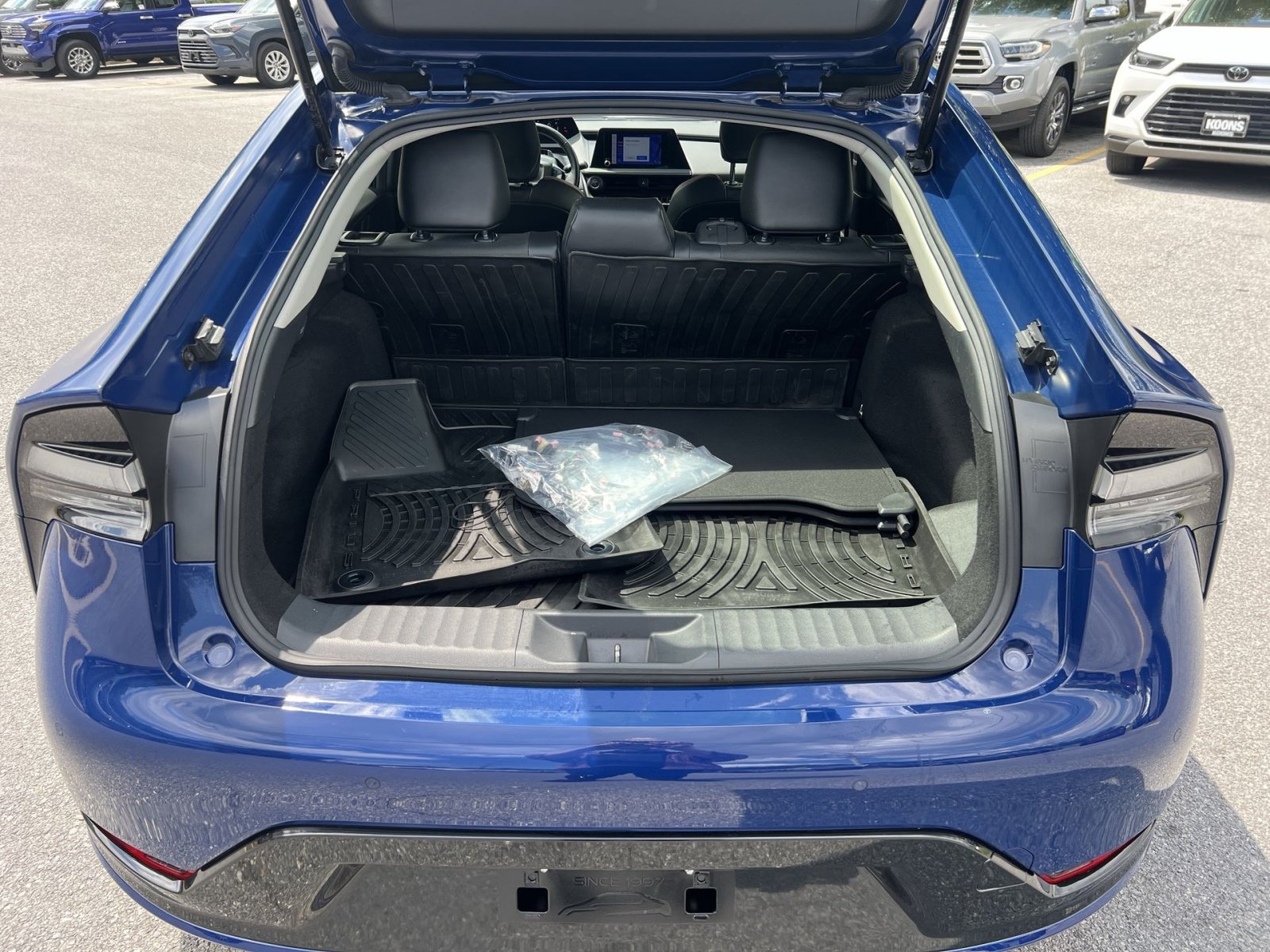 Used 2023 Toyota Prius Prime FWD image 24