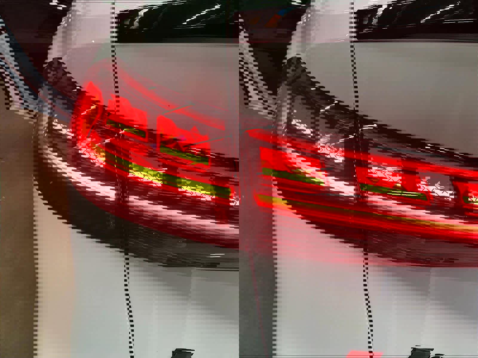 Certified 2025 Audi S6 e-tron Prestige w/ 21" Black Optic Package image 30