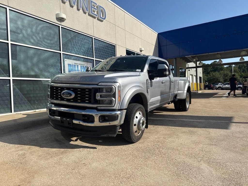 Used 2023 Ford F450 Lariat w/ Lariat Ultimate Package AWD/4WD image 3