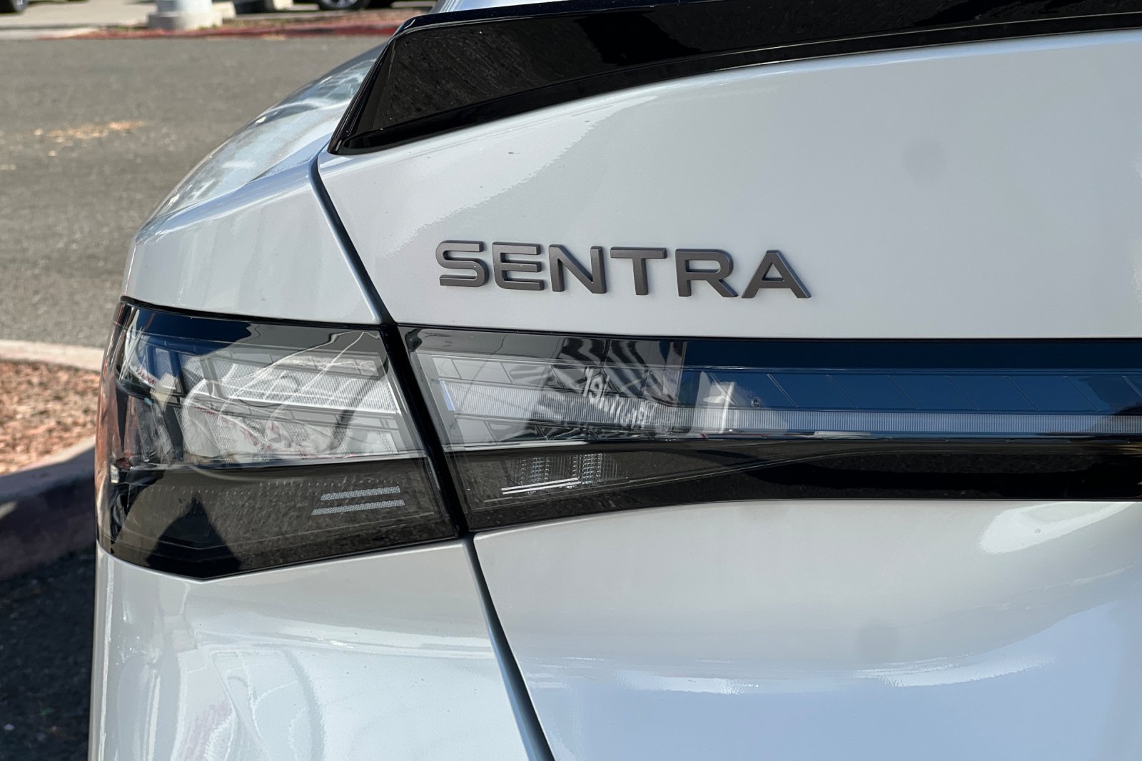 New 2027 Nissan Sentra SR w/ Floor Mat Package FWD image 22