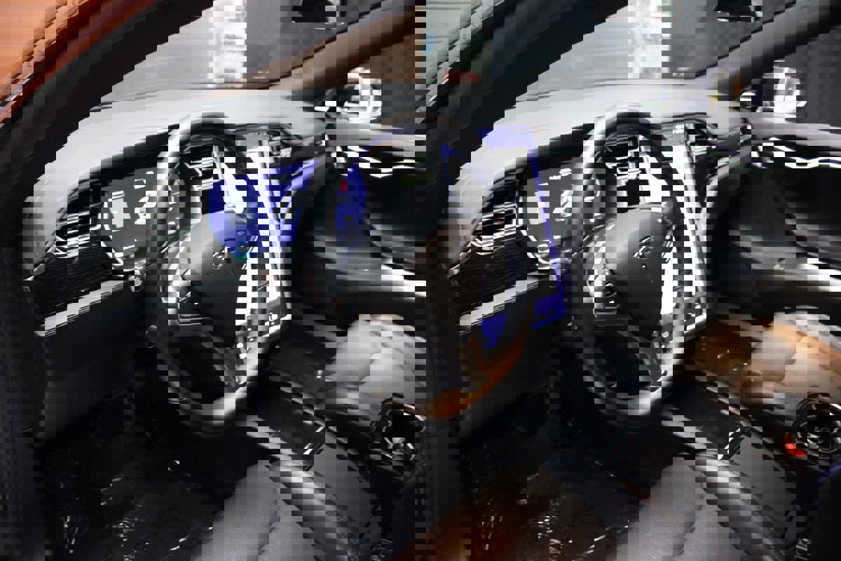 Used 2018 Tesla Model S 75D image 55