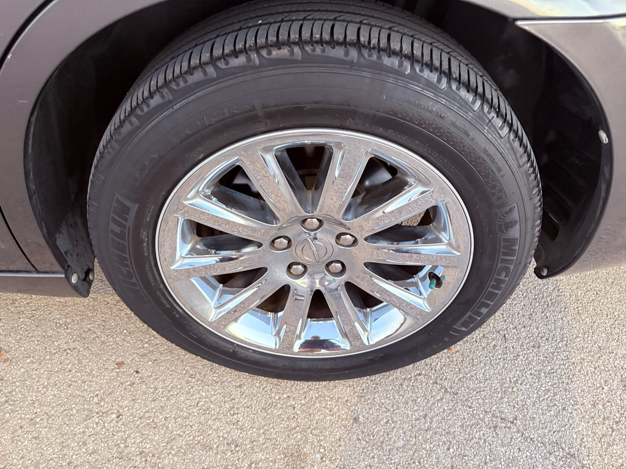 Used 2013 Chrysler 300 C image 6