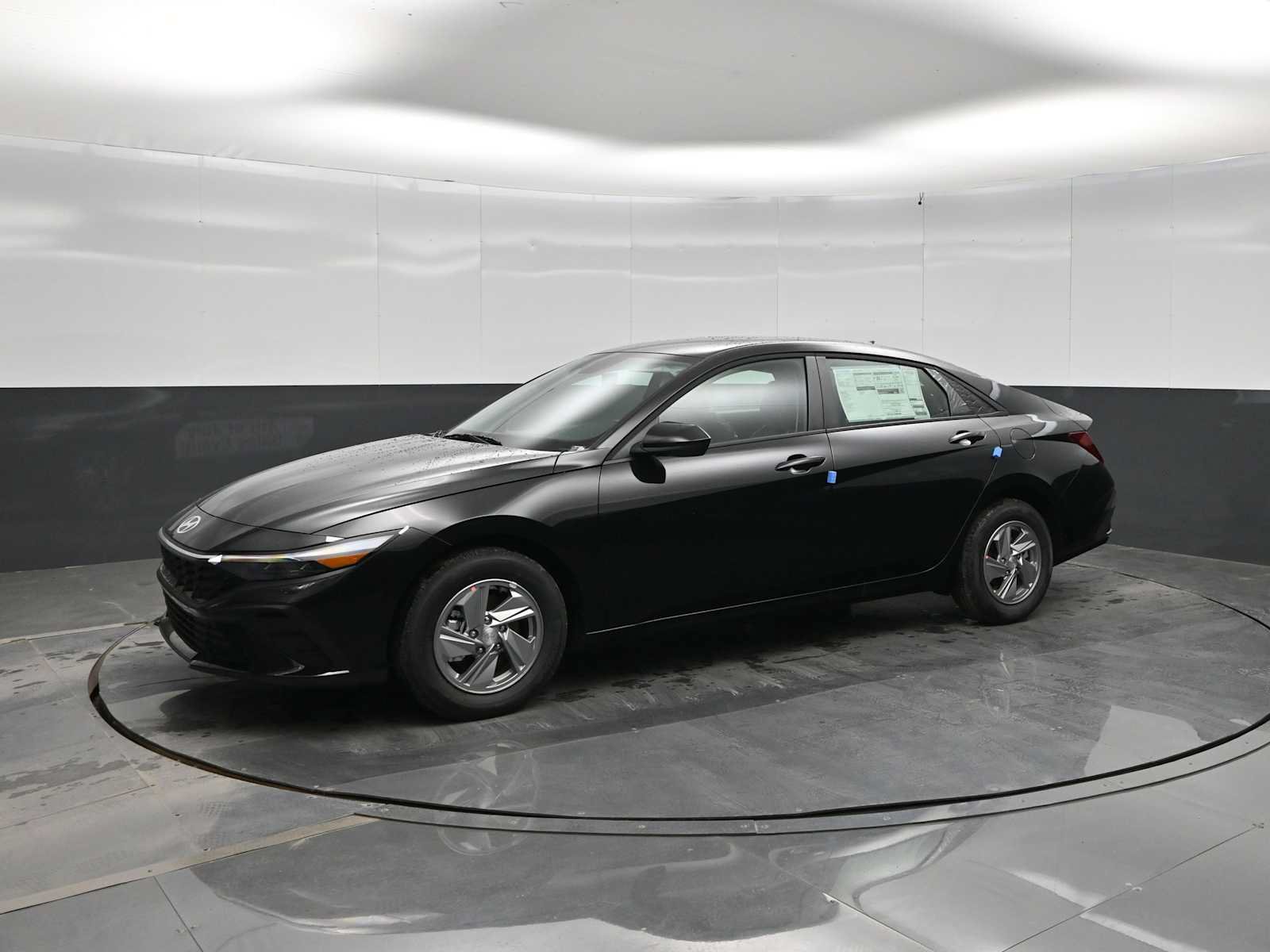 New 2026 Hyundai Elantra SE FWD video 1
