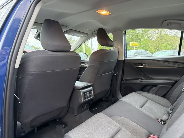 Used 2025 Toyota Camry LE image 12