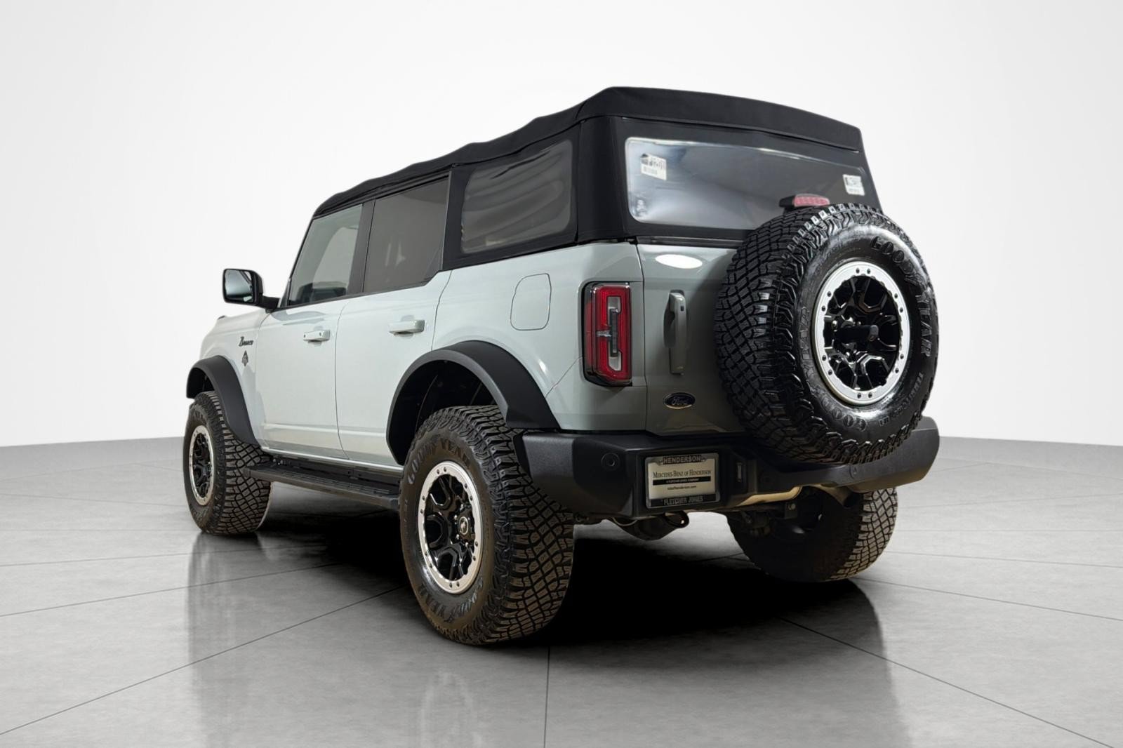 Used 2022 Ford Bronco Outer Banks w/ Sasquatch Package AWD/4WD image 3