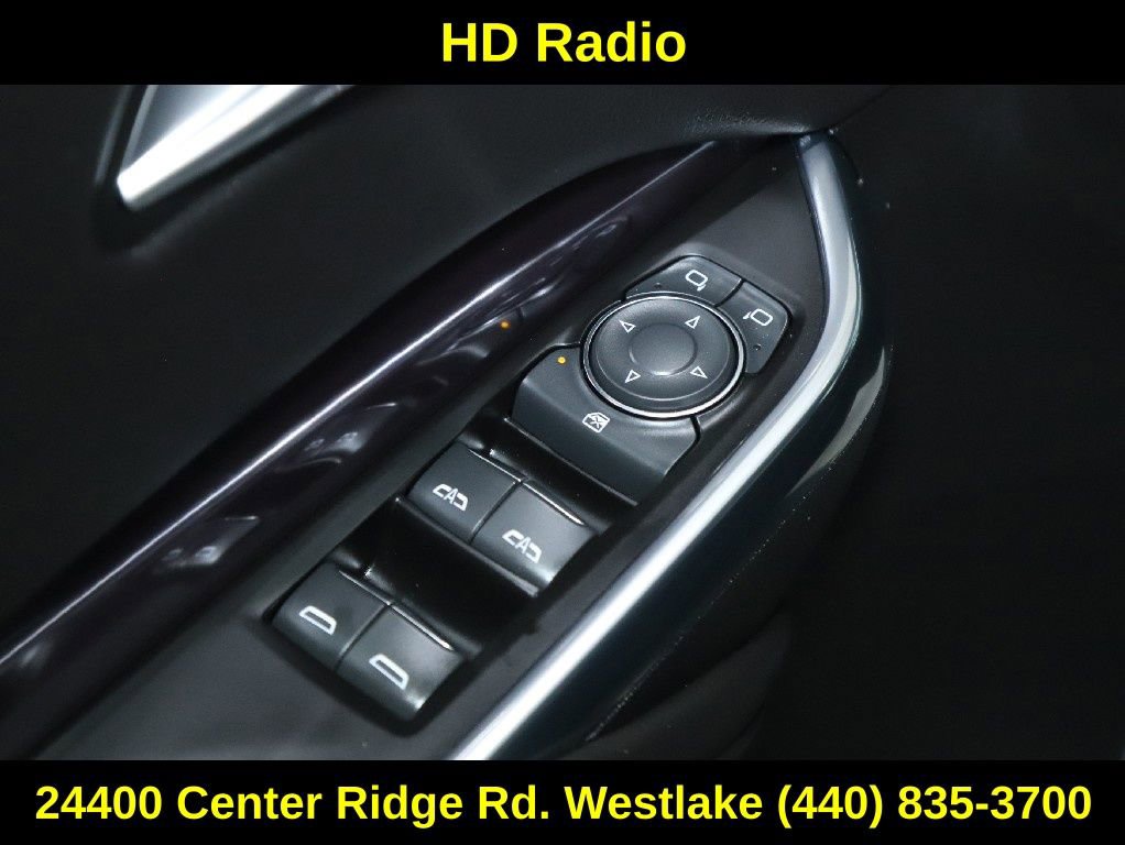 Used 2023 Cadillac XT4 Luxury w/ Cold Weather Package image 17