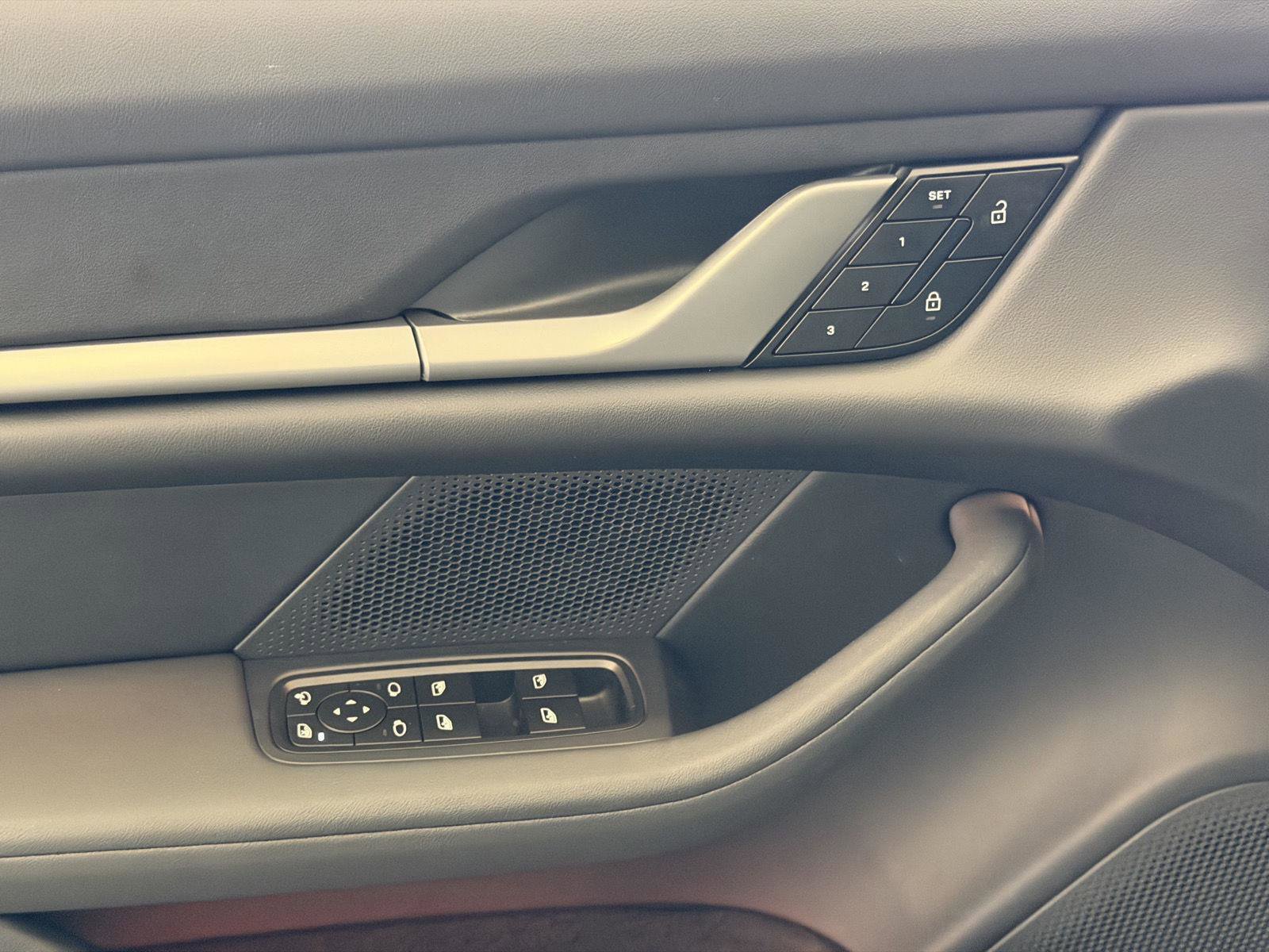 Certified 2025 Porsche Taycan image 14