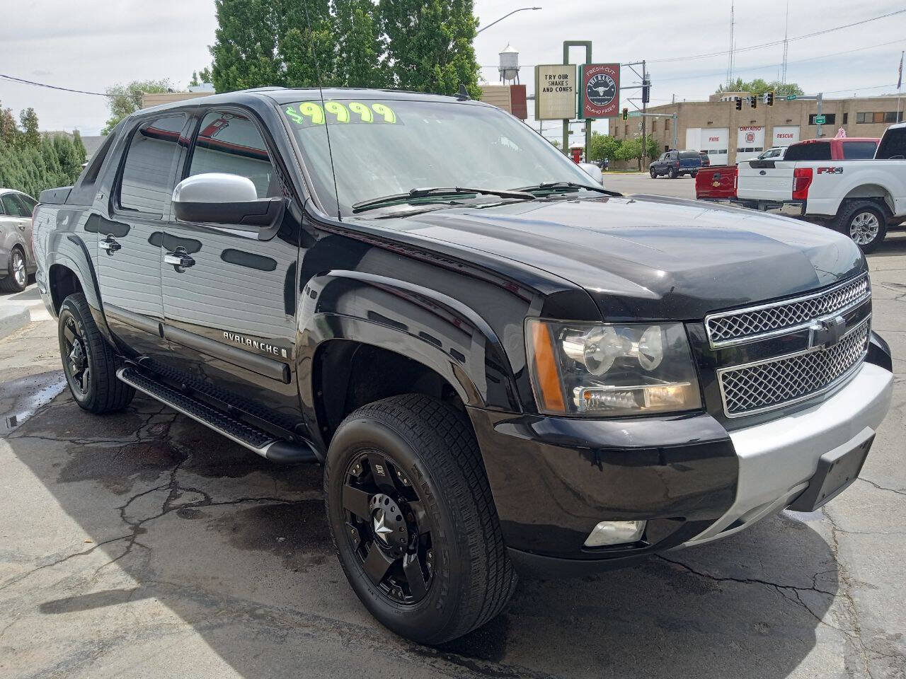 Used 2007 Chevrolet Avalanche LT w/ LT Preferred Equipment Group AWD/4WD image 8